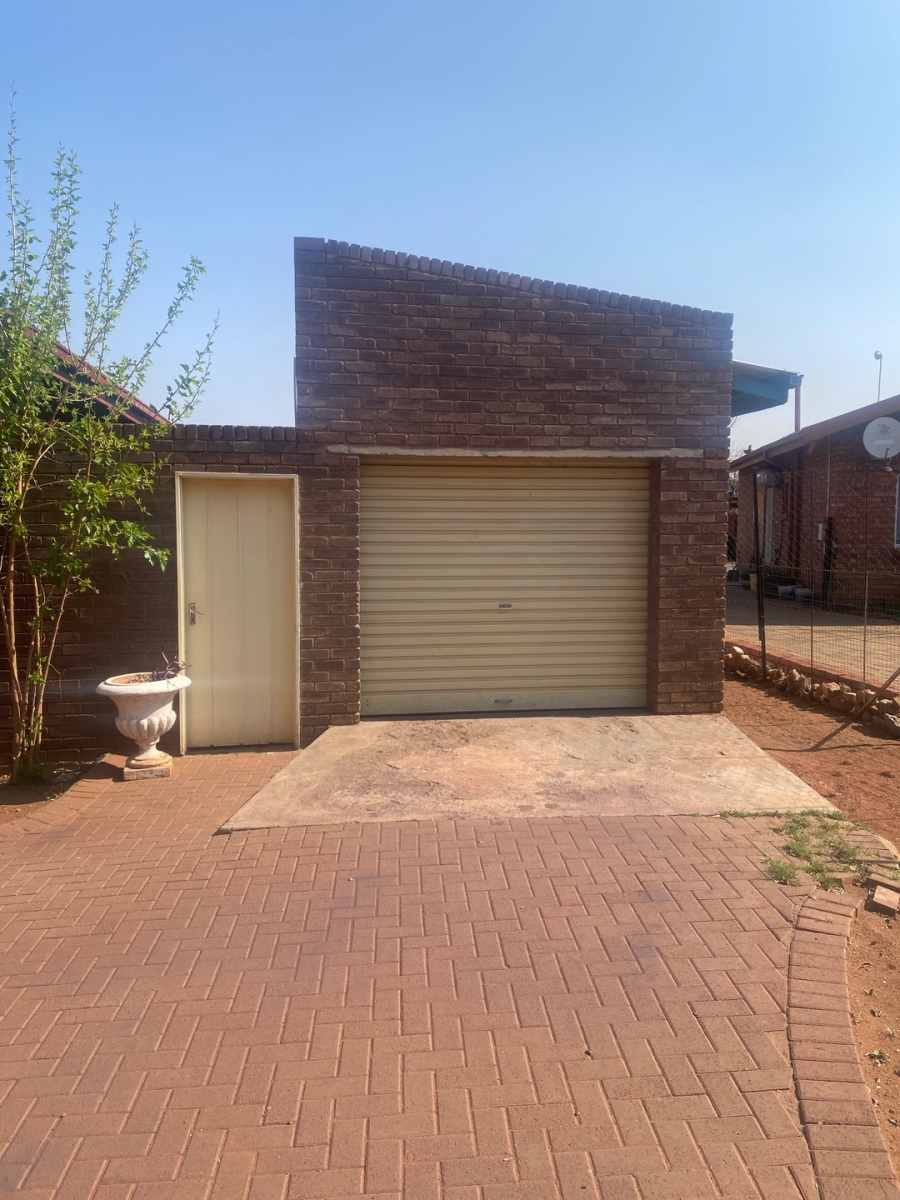 3 Bedroom Property for Sale in Kuruman Northern Cape